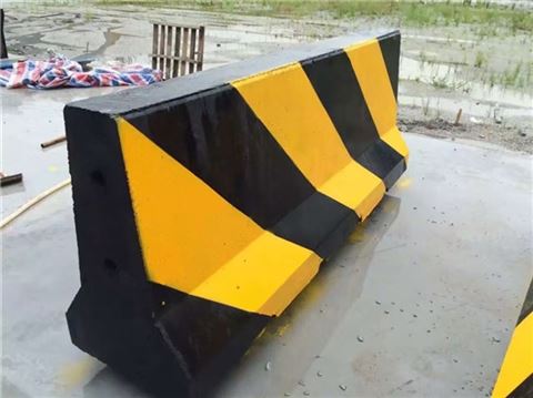 1584674184547708.jpg 隔離墩模具6.jpg